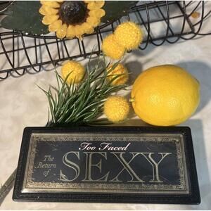 Too Faced THE RETURN OF SEXY EyeShadow Palette